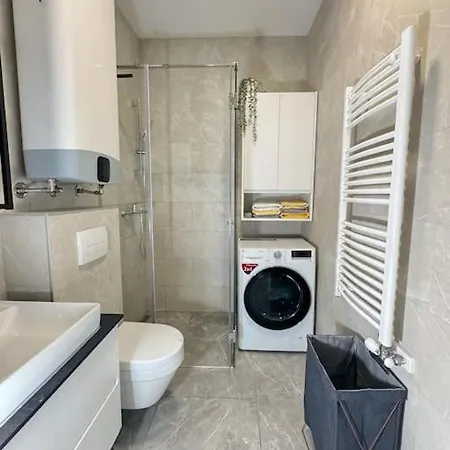 West 65 Airport Apartman Belgrade